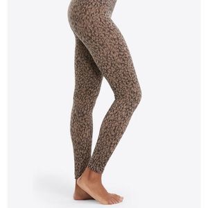 Spanx Look at me Now mini leopard leggings sz Medium